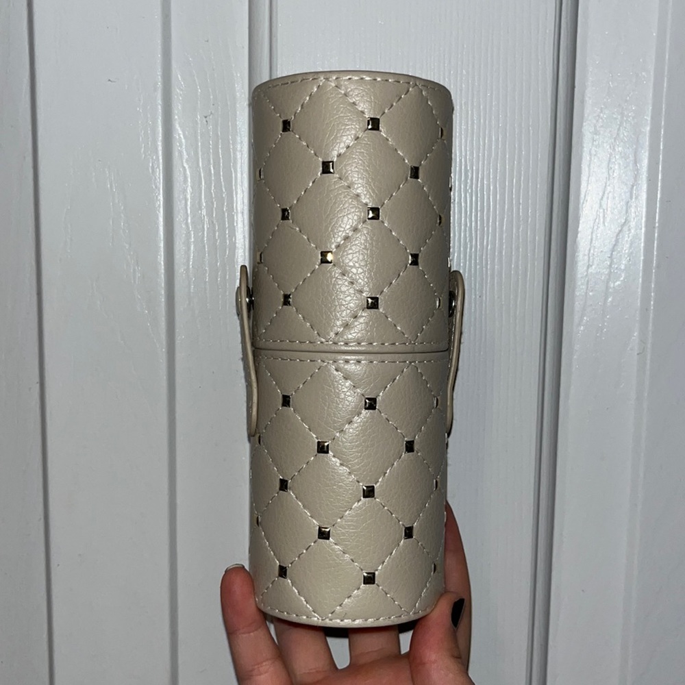 Bh cosmetic makeup brush holder